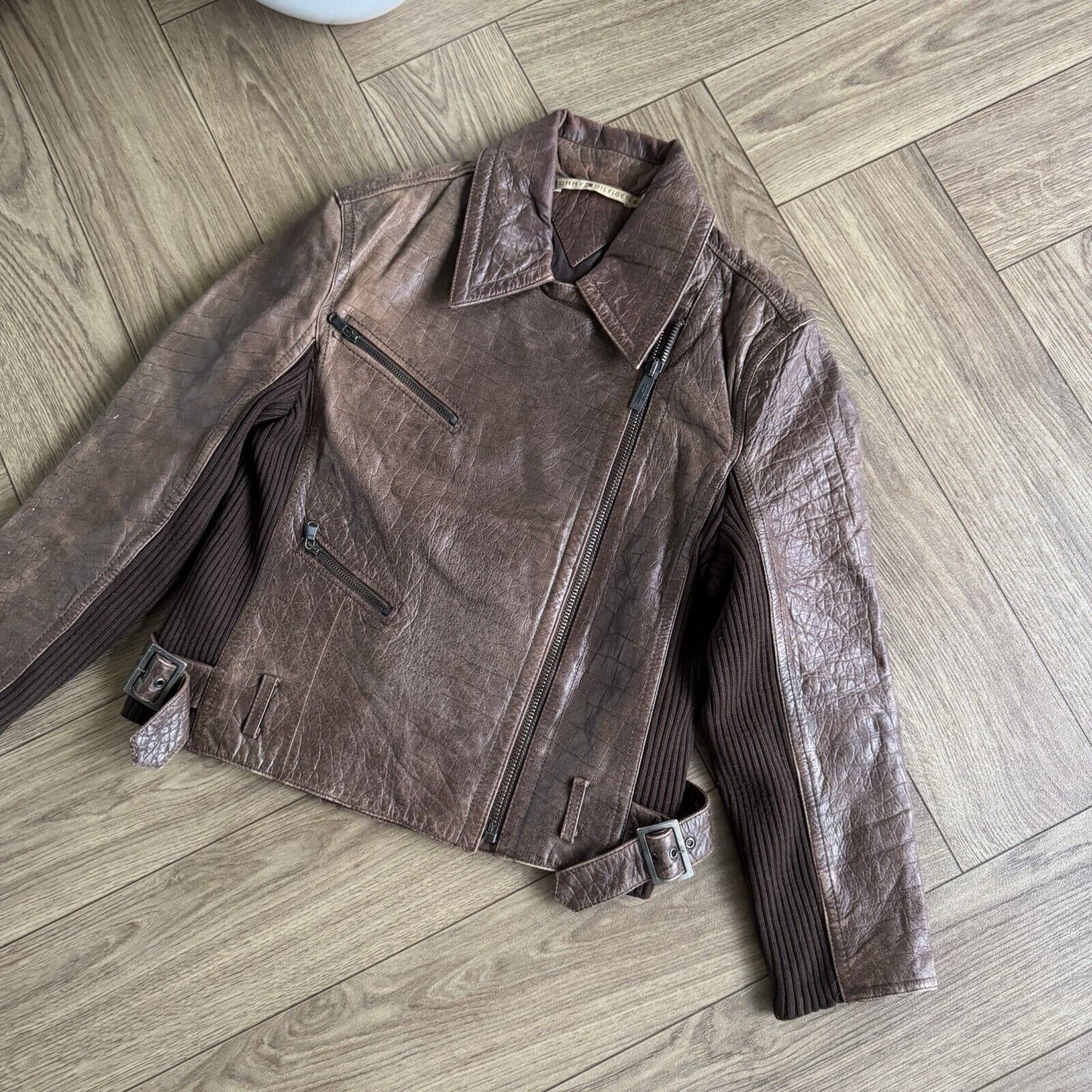 Women’s Cropped Brown Leather Jacket Tommy Hilfiger Size XL Vintage Y2K Biker