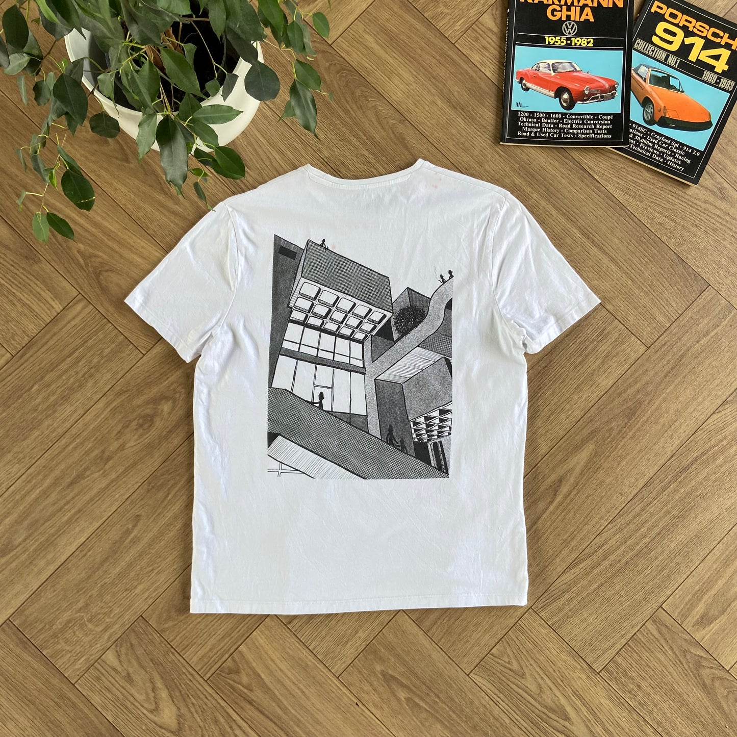 Stingray Reimagined “Barbican” T Shirt, Size L White