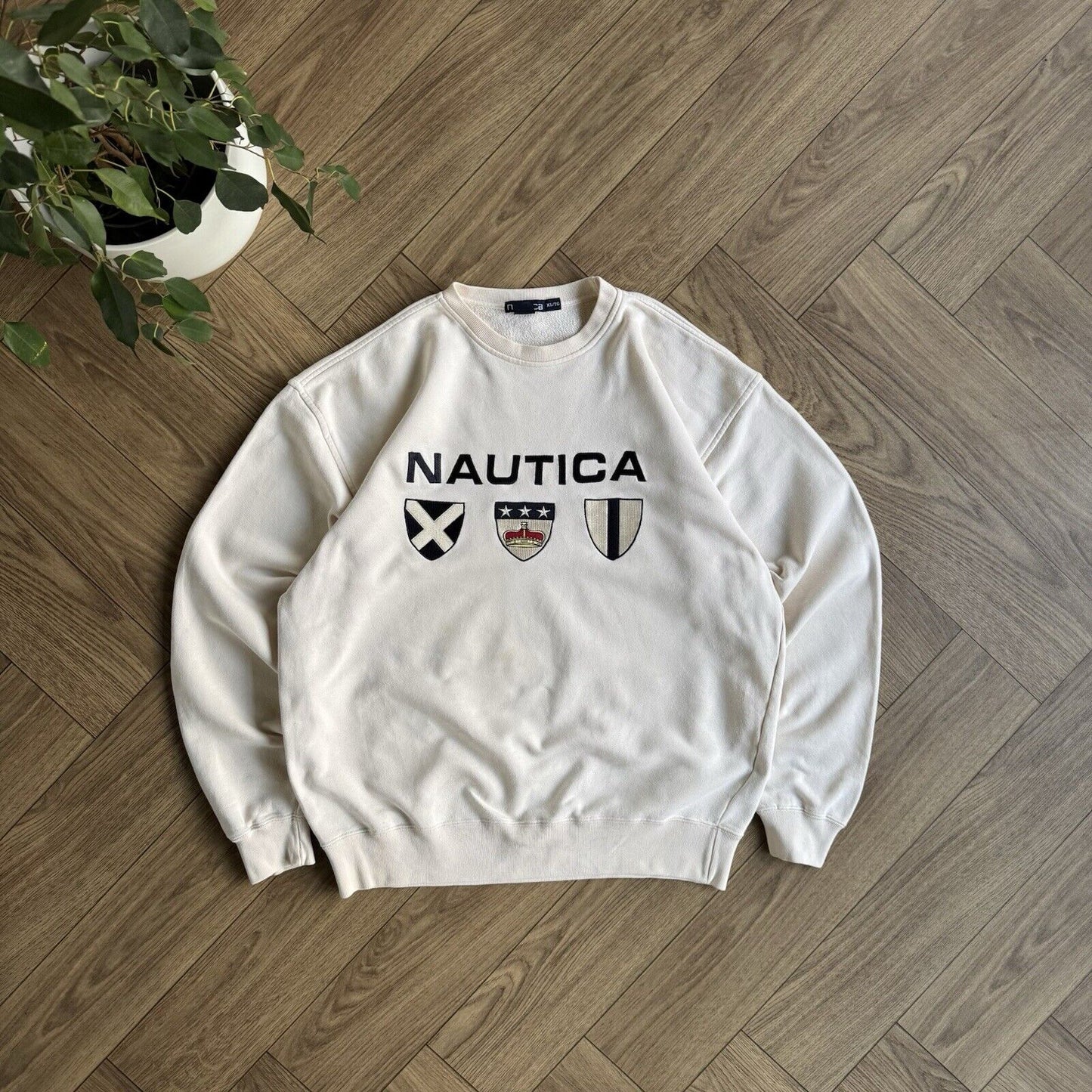 Vintage Nautica Embroidered Sweatshirt Size XL 90s Cream Spellout Badge