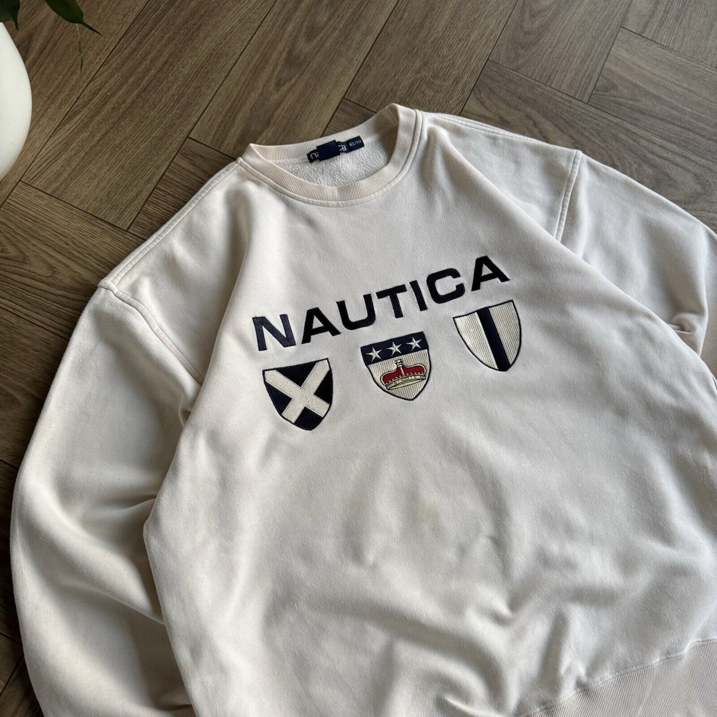 Vintage Nautica Embroidered Sweatshirt Size XL 90s Cream Spellout Badge