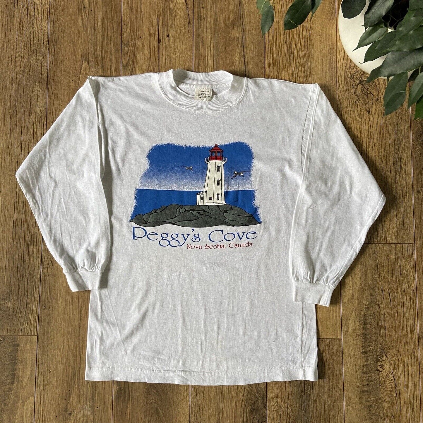 Vintage Graphic T Shirt Size L 90s White Tourist Holiday Print Canada