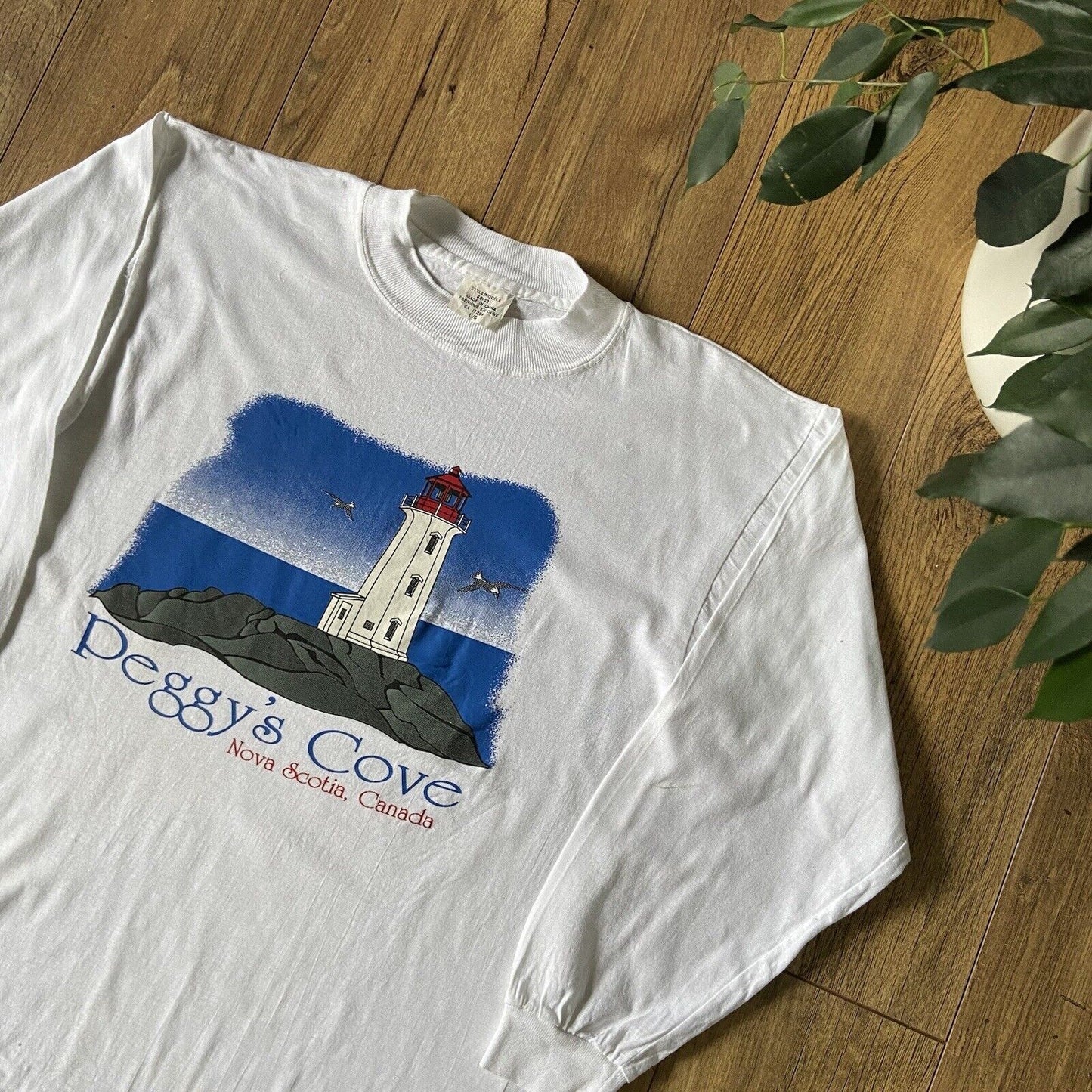 Vintage Graphic T Shirt Size L 90s White Tourist Holiday Print Canada