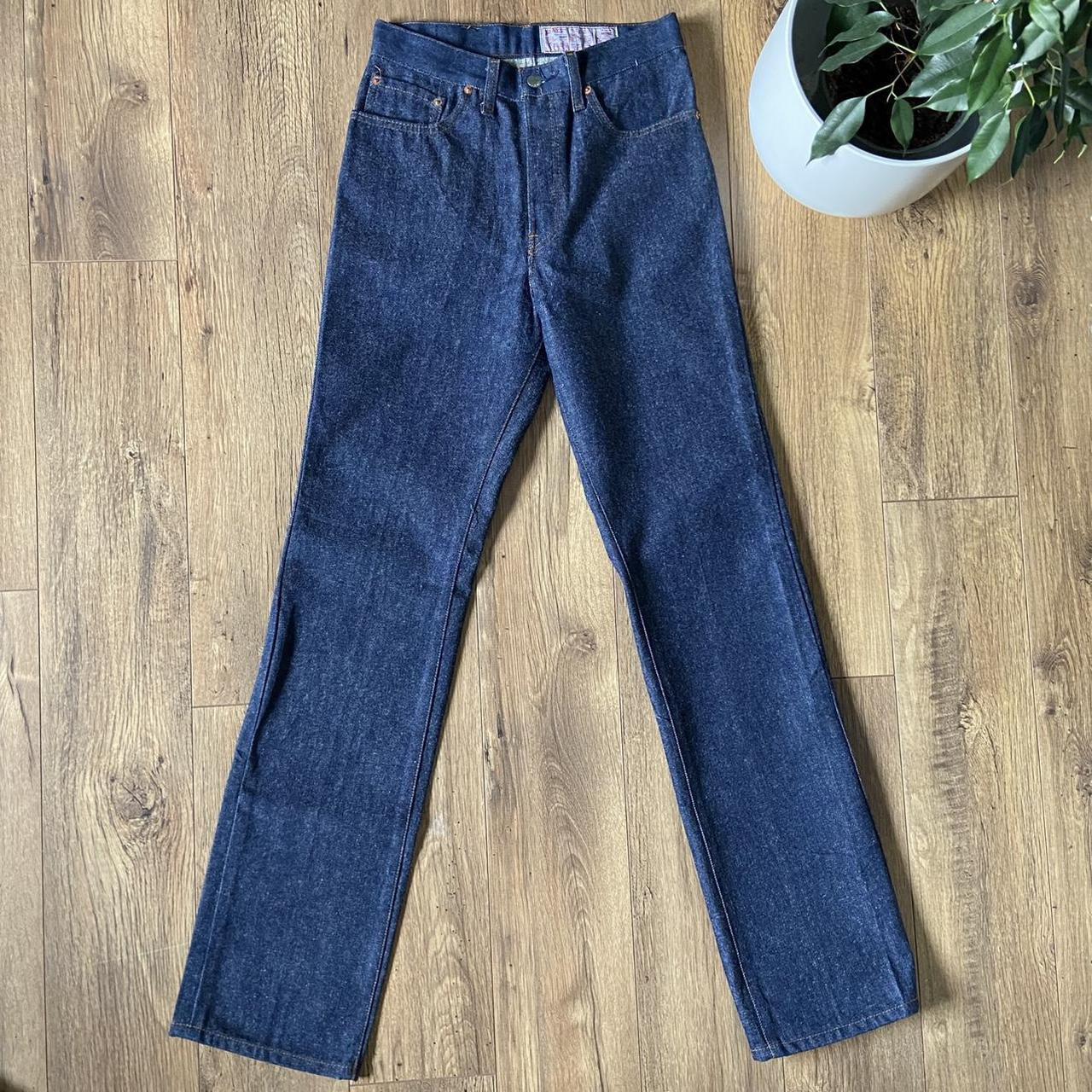 Navy Levi’s jeans 29x36